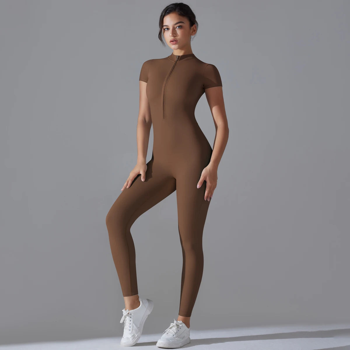 Fitness-Jumpsuit für Damen – Einteiler mit Reißverschluss und Kurzarm